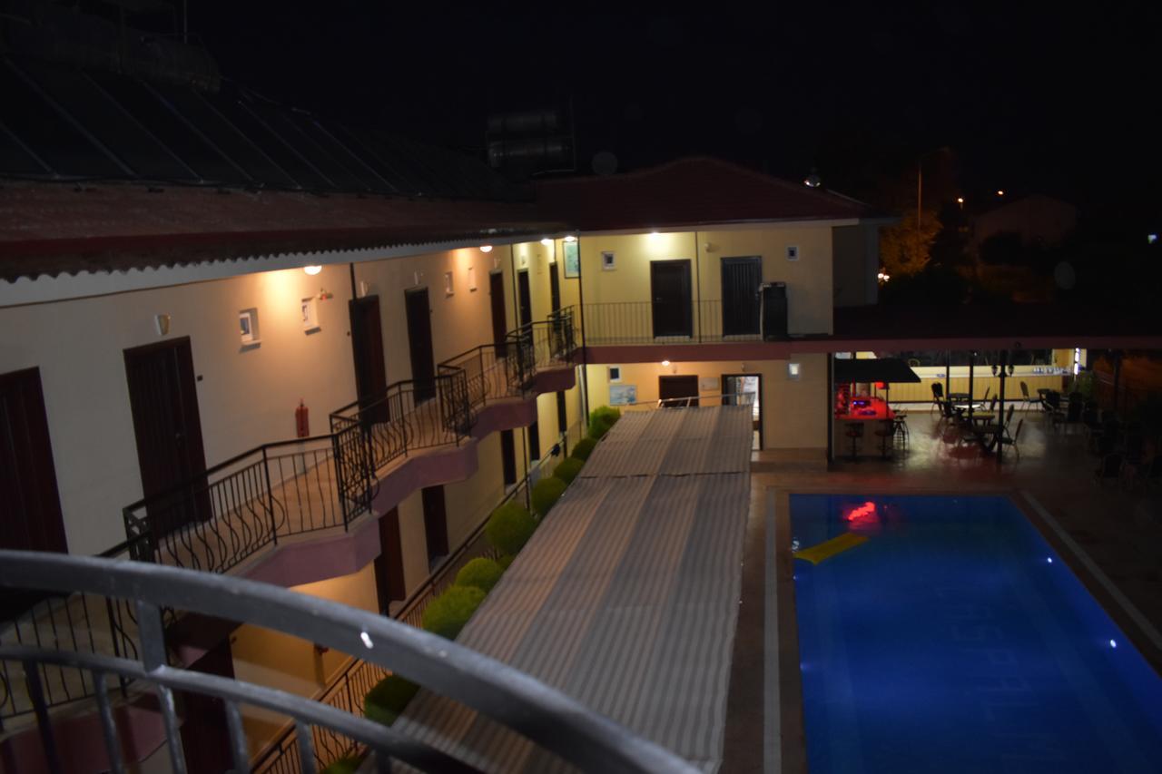 Las Palmeras Hotel Çamyuva Екстериор снимка