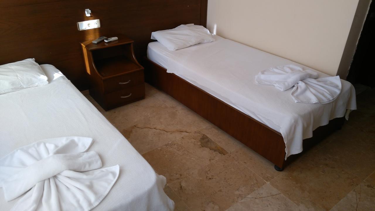 Las Palmeras Hotel Çamyuva Екстериор снимка
