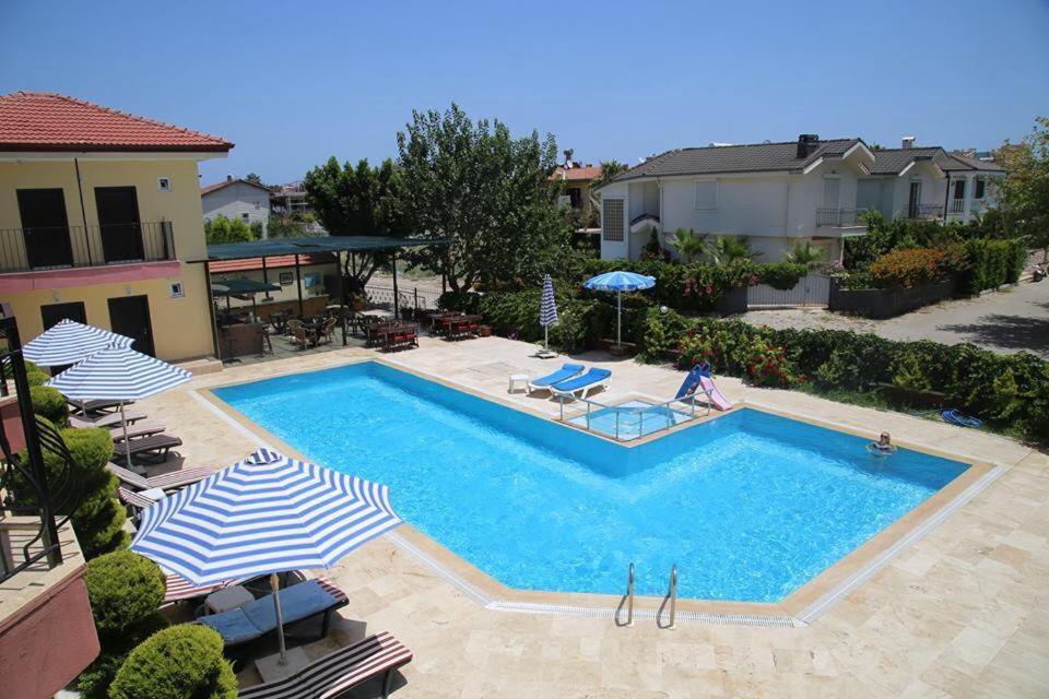 Las Palmeras Hotel Çamyuva Екстериор снимка