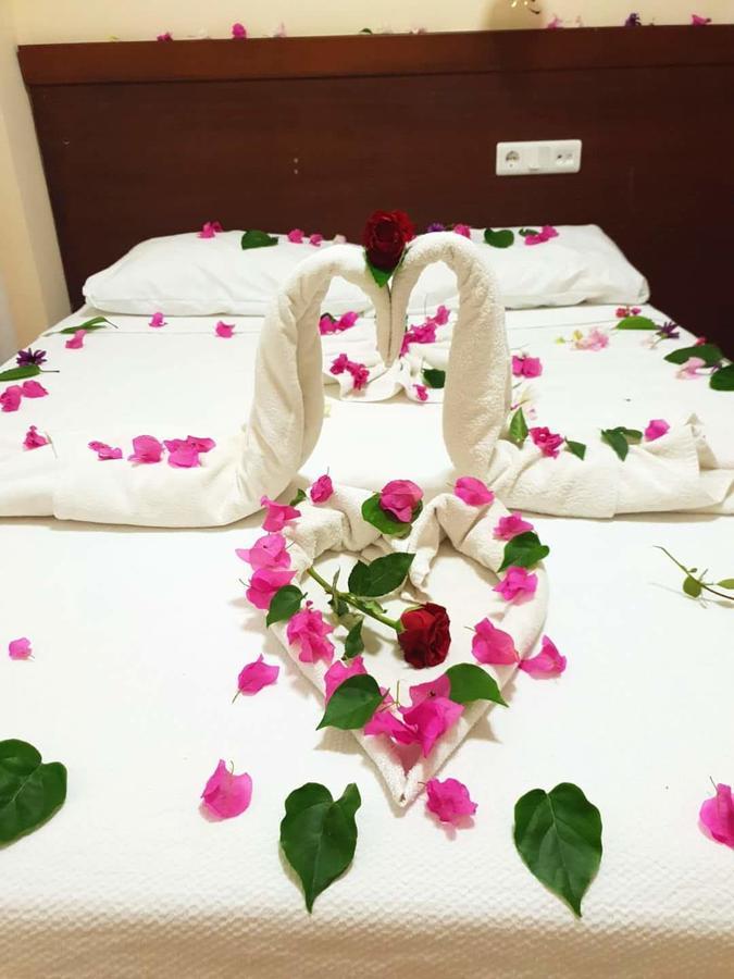 Las Palmeras Hotel Çamyuva Екстериор снимка